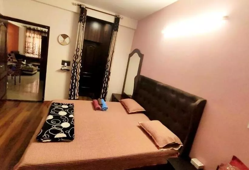 ベッドアンドブレックファースト Little Woods Family Stay On Manali Expressway