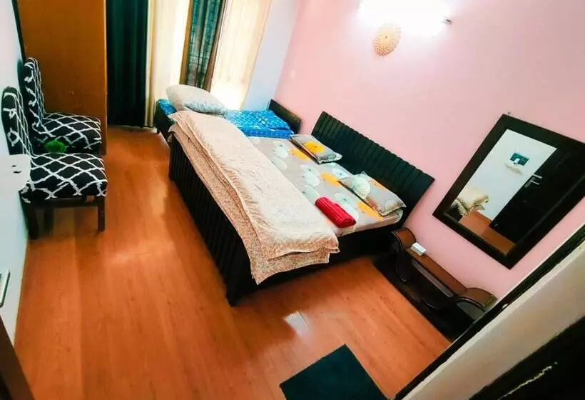 ベッドアンドブレックファースト Little Woods Family Stay On Manali Expressway