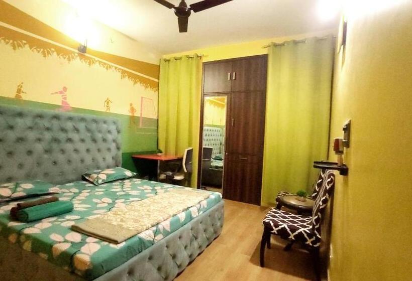 Nocleg ze śniadaniem Little Woods Family Stay On Manali Expressway