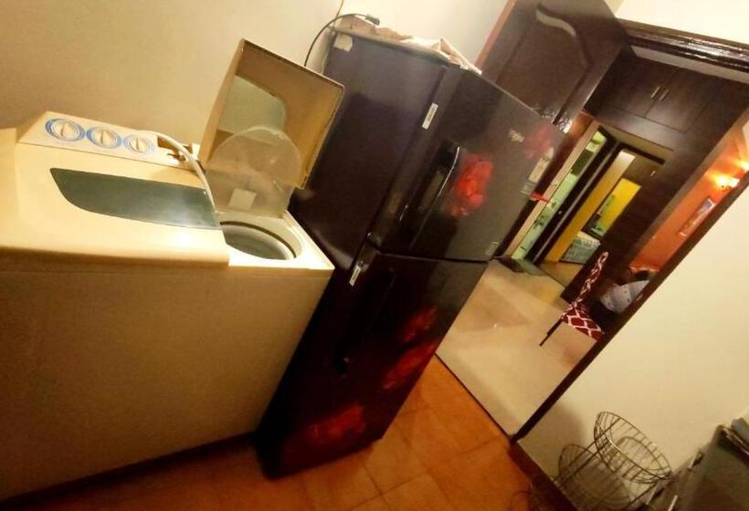 Nocleg ze śniadaniem Little Woods Family Stay On Manali Expressway