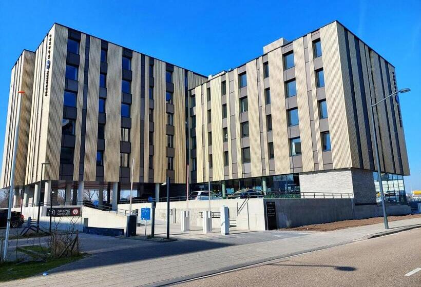 Fletcher Hotel Rotterdam Airport