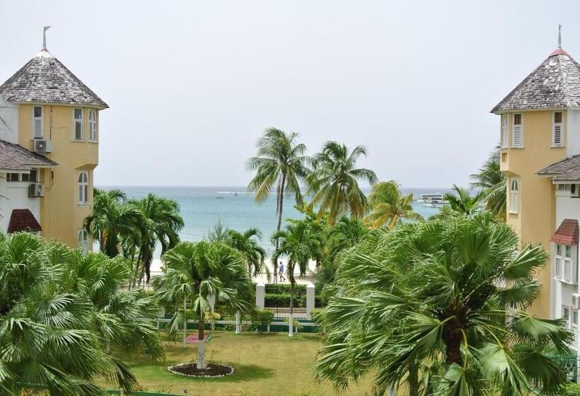 هتل Beach Studio 9