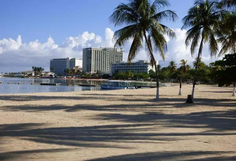 هتل Beach Studio 9