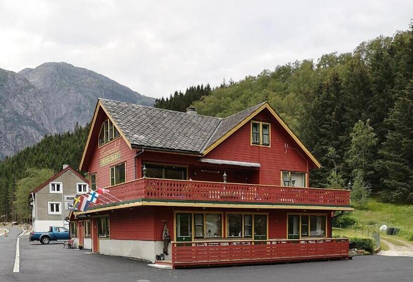 Kvamsdal Pensjonat 3