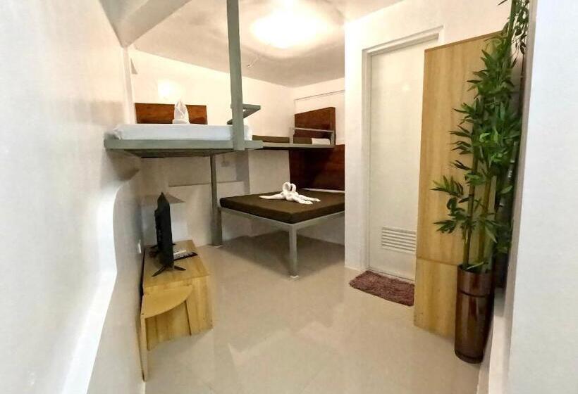 تختخواب و صبحانه Prim Travellers Inn