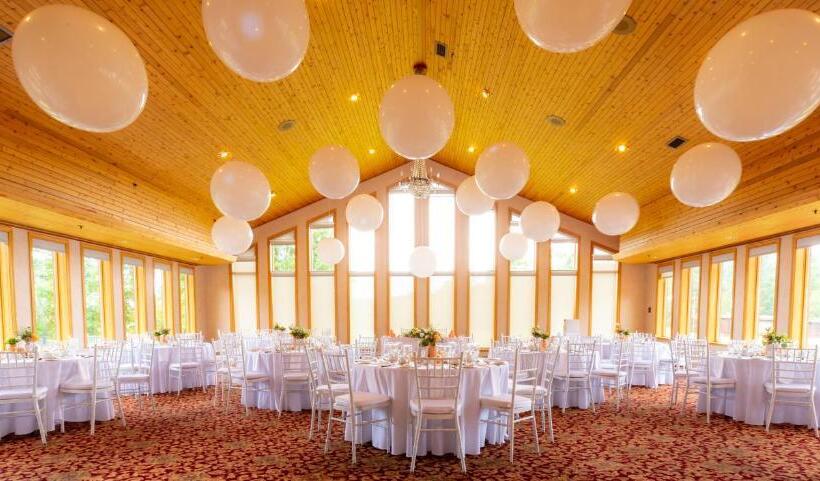 בית מלון כפרי Hôtel Et Centre De Villégiature Lac Carling