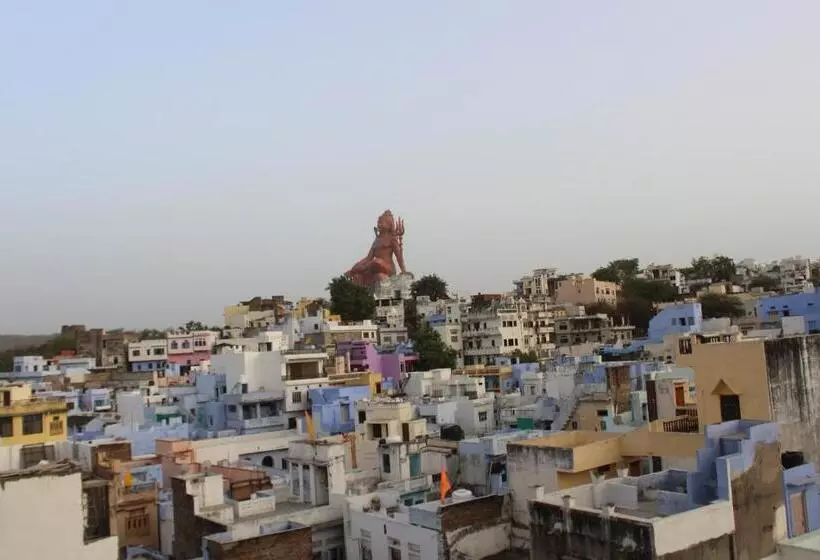 Hotelli Shri Anand Dham, Nathdwara   125 Meters Away From The Temple