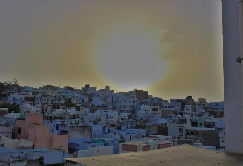 ホテル Shri Anand Dham, Nathdwara   125 Meters Away From The Temple