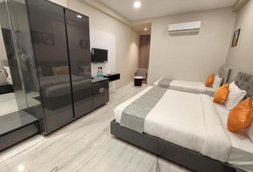 ホテル Shri Anand Dham, Nathdwara   125 Meters Away From The Temple