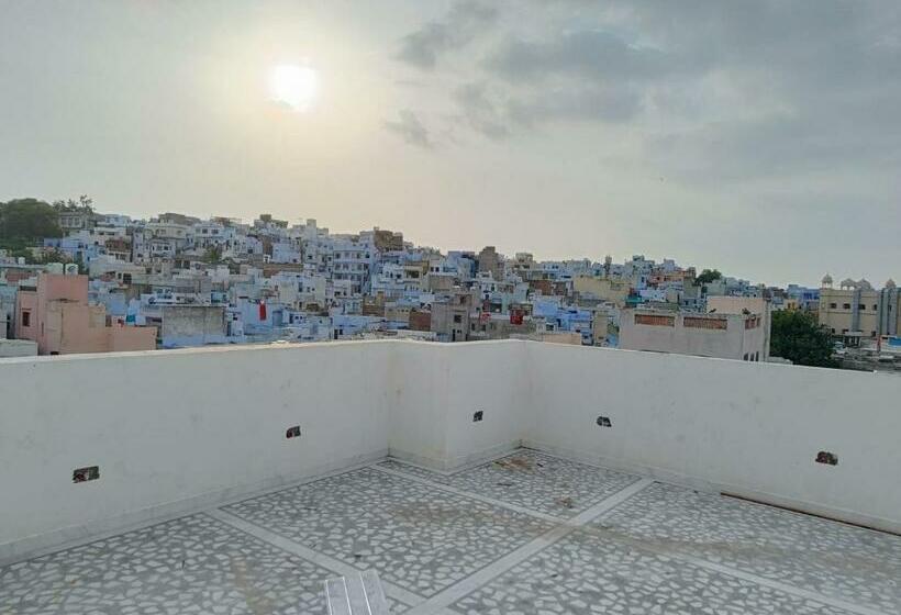 ホテル Shri Anand Dham, Nathdwara   125 Meters Away From The Temple