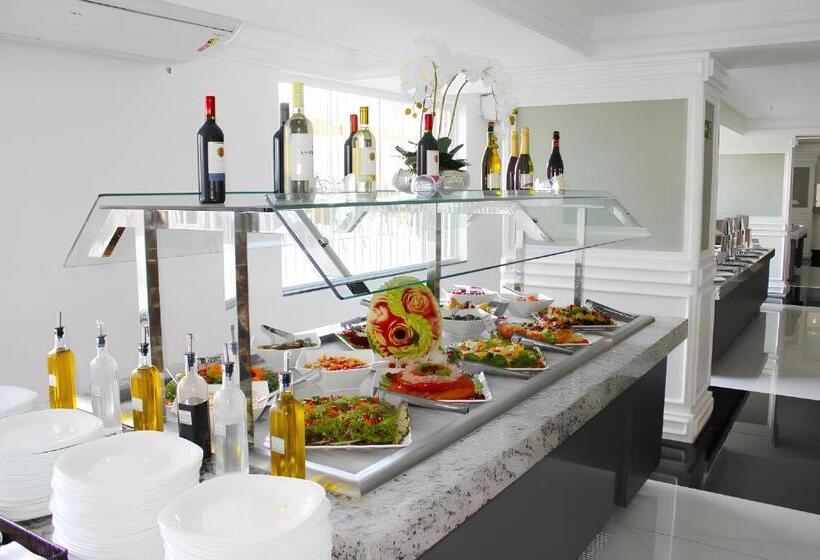 Piazza Diroma Com Acesso Ao Acqua Park   Edilane