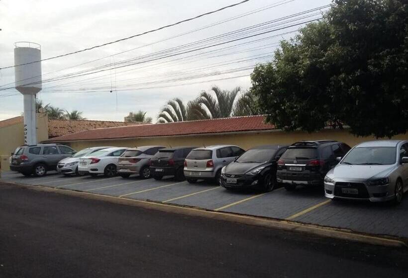 旅馆 Pousada Dos Chalés