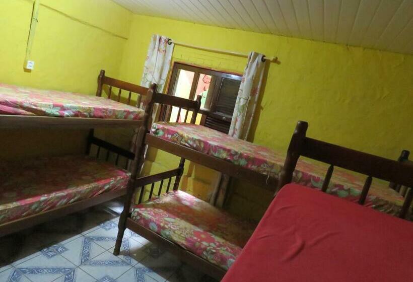 Casamarela Hostel