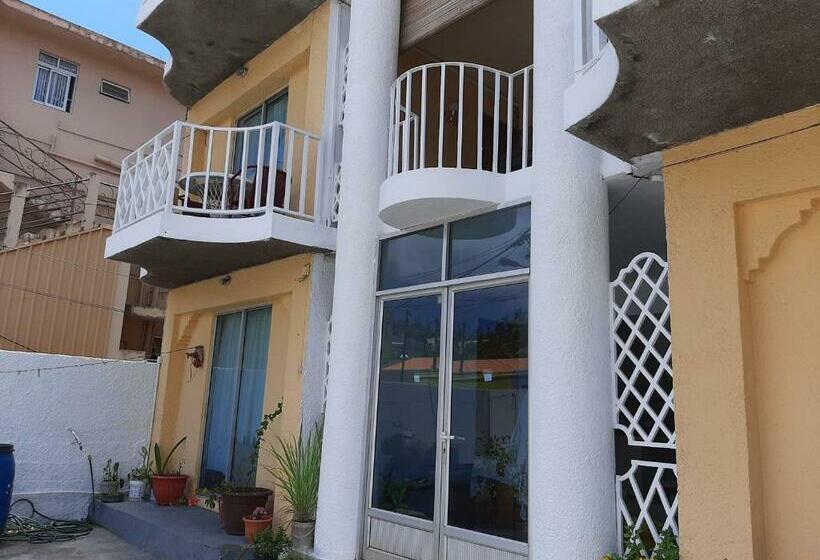 هتل Obelix Apartment