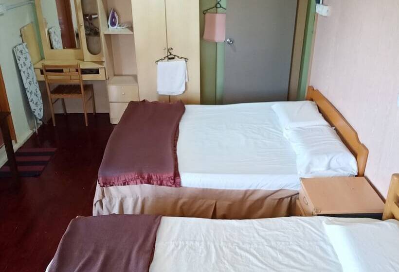 Hotel Oyo 90366 Home Valley Guesthouse Tambunan