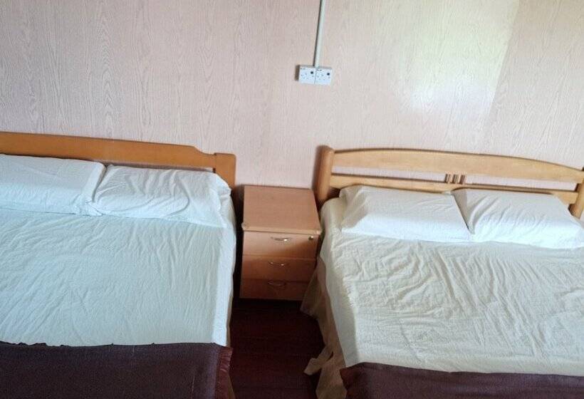 Hotel Oyo 90366 Home Valley Guesthouse Tambunan