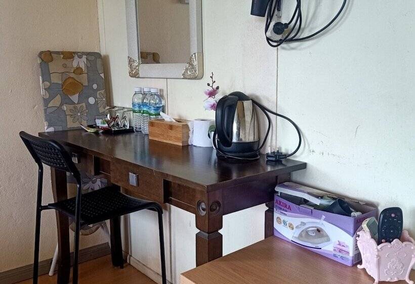 Hotel Oyo 90366 Home Valley Guesthouse Tambunan