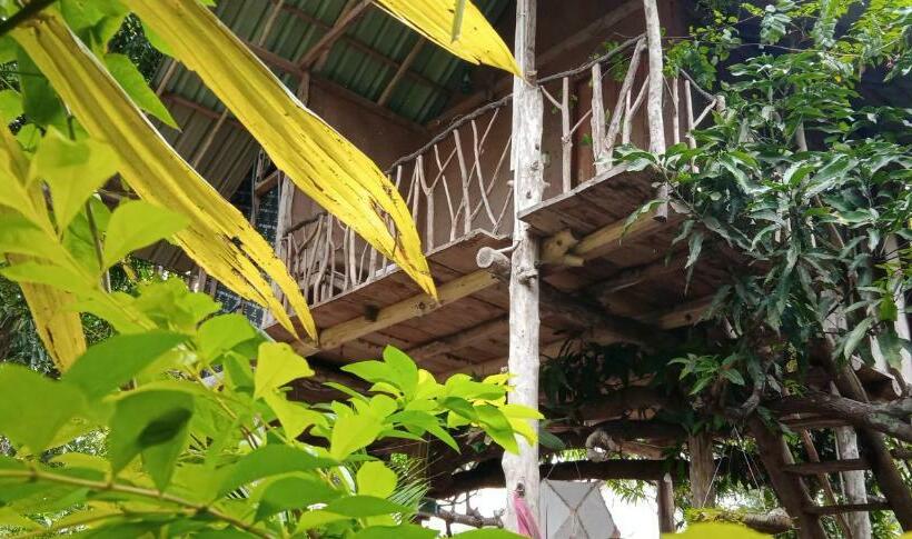 Hotel Sigiri Panaromic Tree House