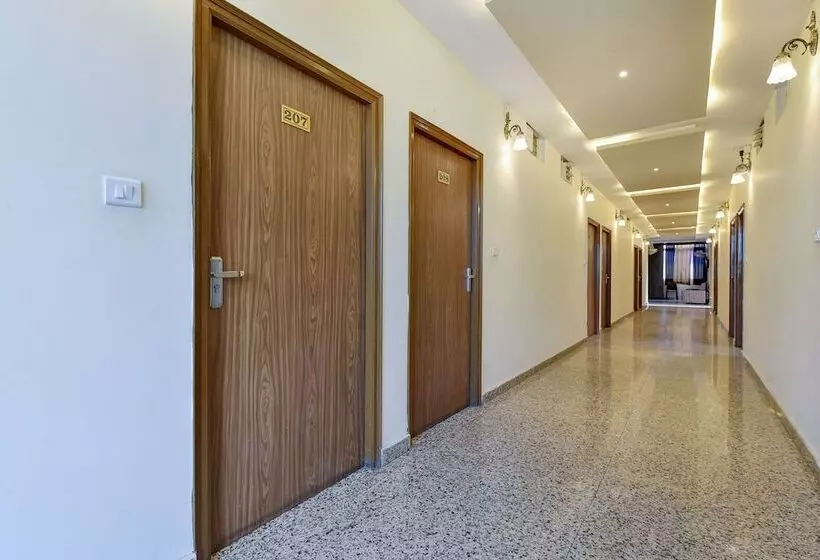 Fabhotel Lavishka Palace