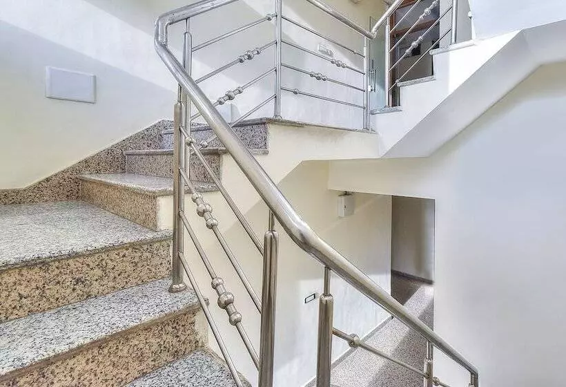 Fabhotel Lavishka Palace