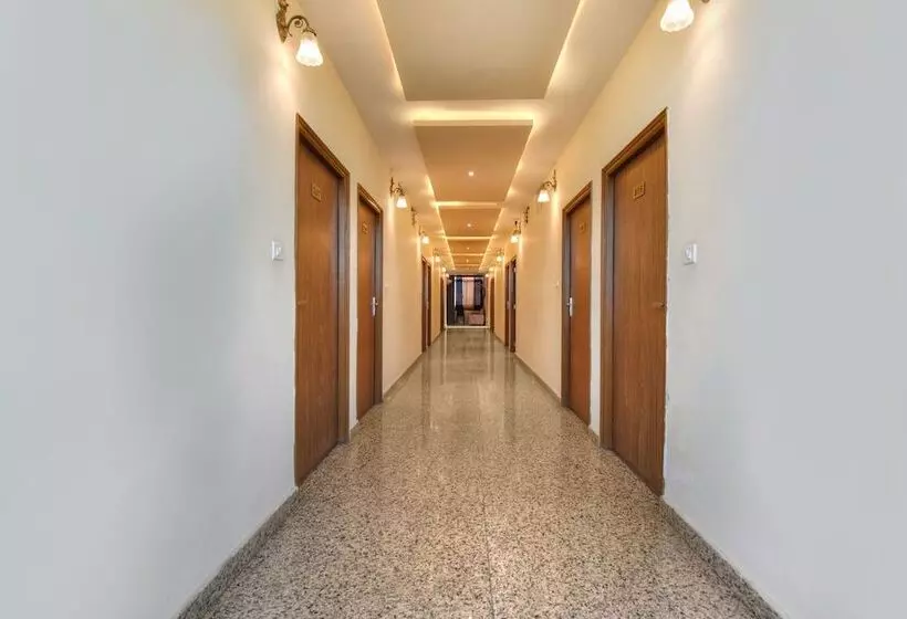 Fabhotel Lavishka Palace