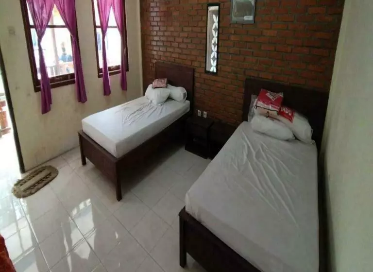 پانسیون Borobudur Kampung Homestay  Markoni