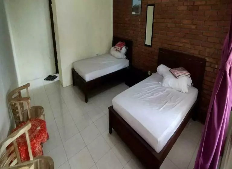 پانسیون Borobudur Kampung Homestay  Markoni