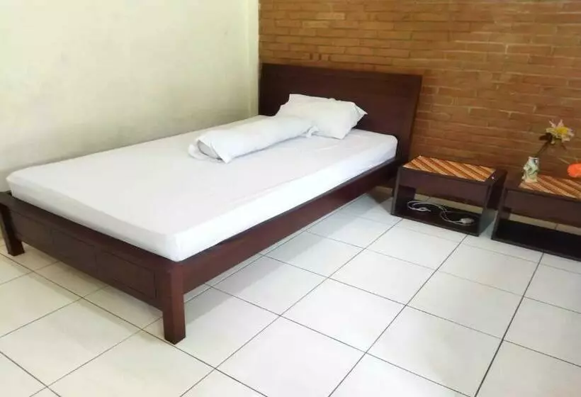 پانسیون Borobudur Kampung Homestay  Suhadi