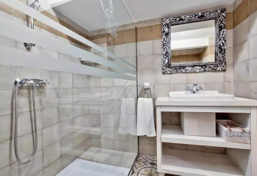 پانسیون Chateau La Vallette   Barrakka Suite