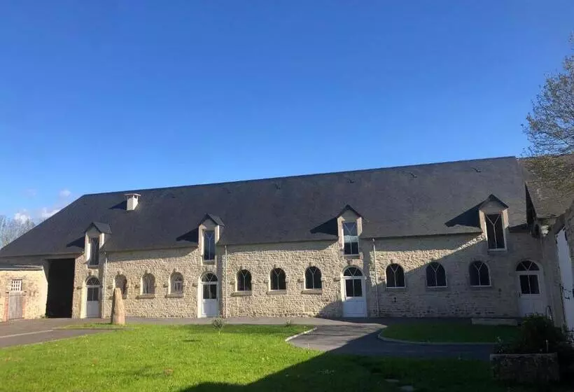 Aamiaismajoitus (B&B) Chambre D Hôtes Le Domaine De La Vallée