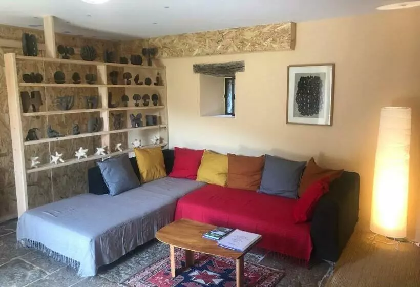 Aamiaismajoitus (B&B) Art En Célé Chambres D Hôtes