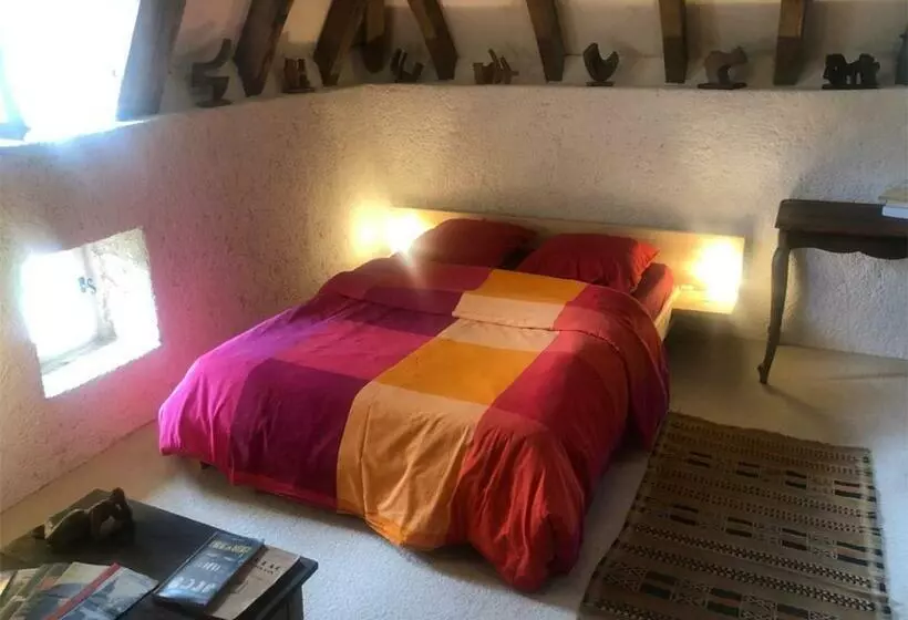 Aamiaismajoitus (B&B) Art En Célé Chambres D Hôtes