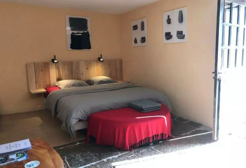 Aamiaismajoitus (B&B) Art En Célé Chambres D Hôtes