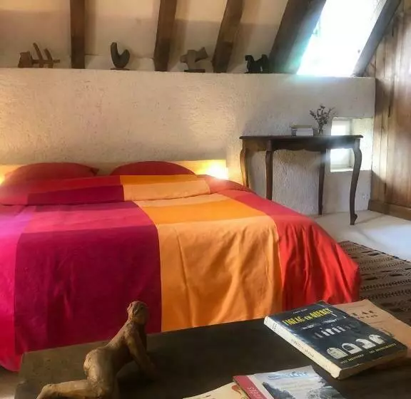 Aamiaismajoitus (B&B) Art En Célé Chambres D Hôtes