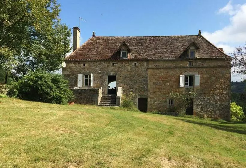 Aamiaismajoitus (B&B) Art En Célé Chambres D Hôtes