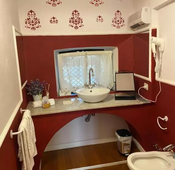 Majatalo La Foresteria Di Palazzo Picedi Benettini