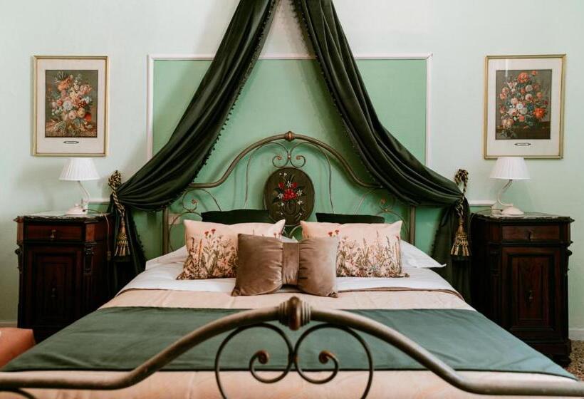 بنسيون La Foresteria Di Palazzo Picedi Benettini