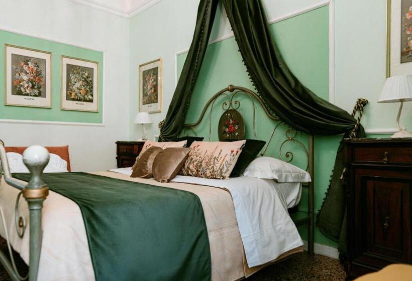 بنسيون La Foresteria Di Palazzo Picedi Benettini