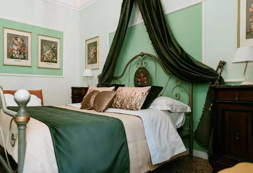 Majatalo La Foresteria Di Palazzo Picedi Benettini