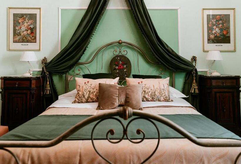 بنسيون La Foresteria Di Palazzo Picedi Benettini