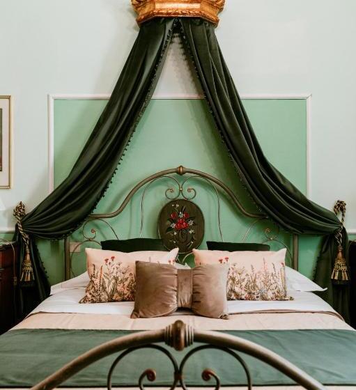 بنسيون La Foresteria Di Palazzo Picedi Benettini