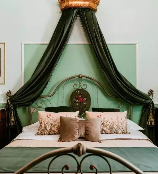 Majatalo La Foresteria Di Palazzo Picedi Benettini