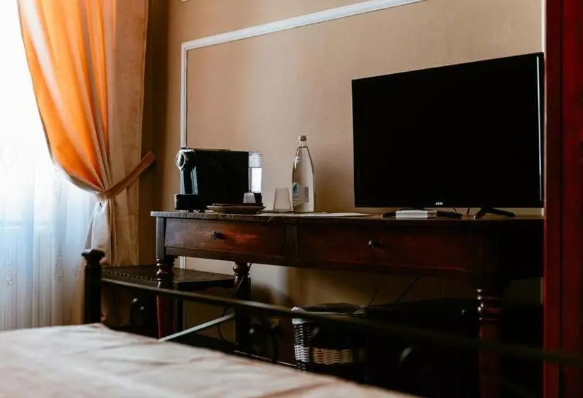 Majatalo La Foresteria Di Palazzo Picedi Benettini