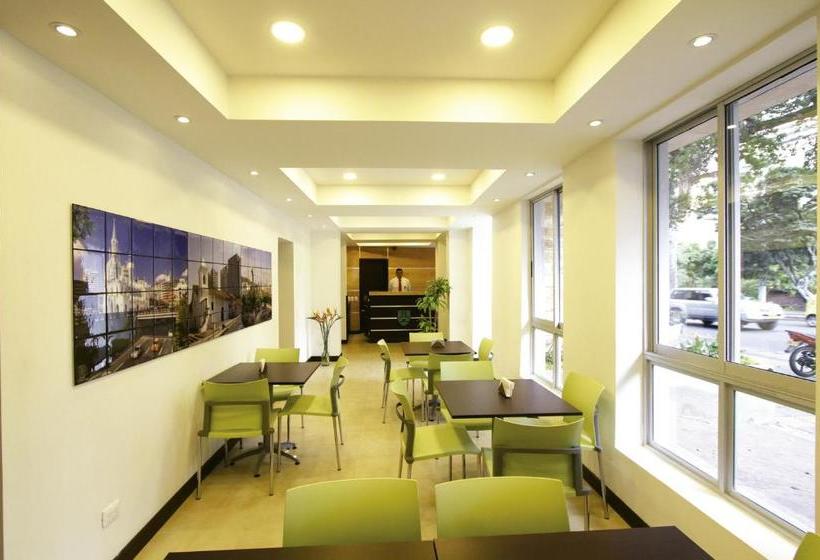 פונדק Casa Centenario