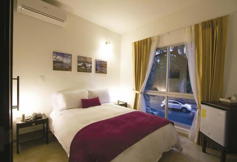 פונדק Casa Centenario