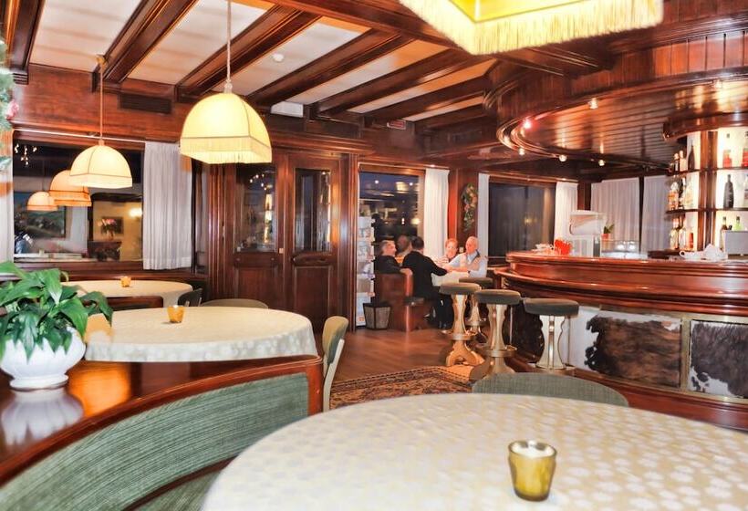 בית מלון כפרי Corona