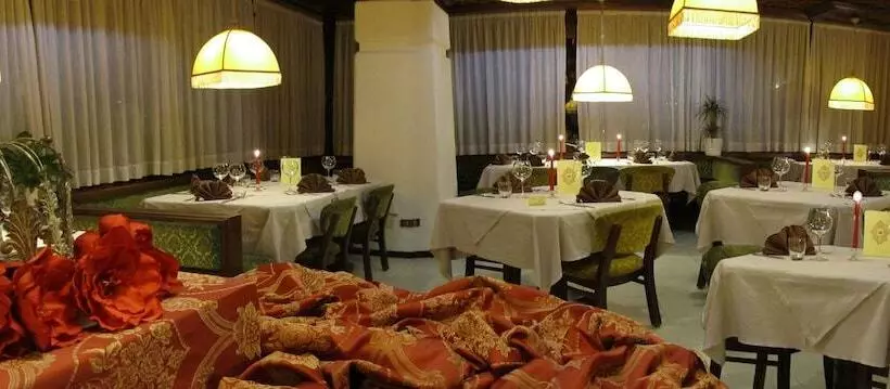 בית מלון כפרי Corona