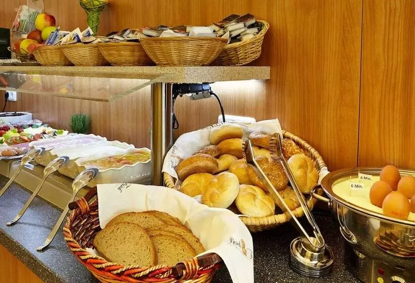 Отель Fresh Inn