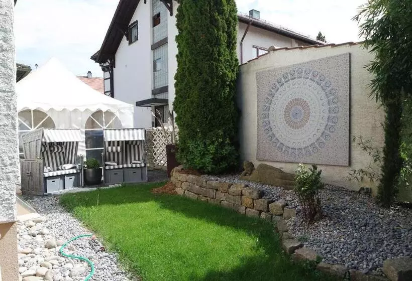 هتل Hellers Twenty Four I 24hcheckin