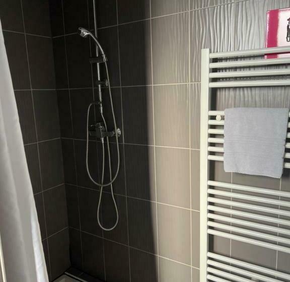 בית מלון כפרי Hôtel Akena Hf